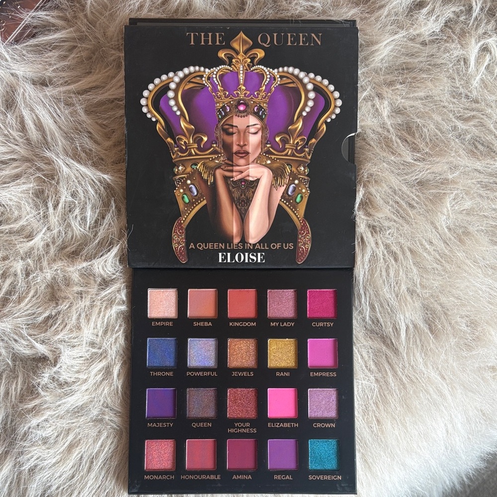 Eloise Vibrant Pink & Purple Eyeshadow Palette — Blendable Shimmers & Mattes